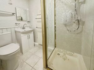 Bathroom- click for photo gallery